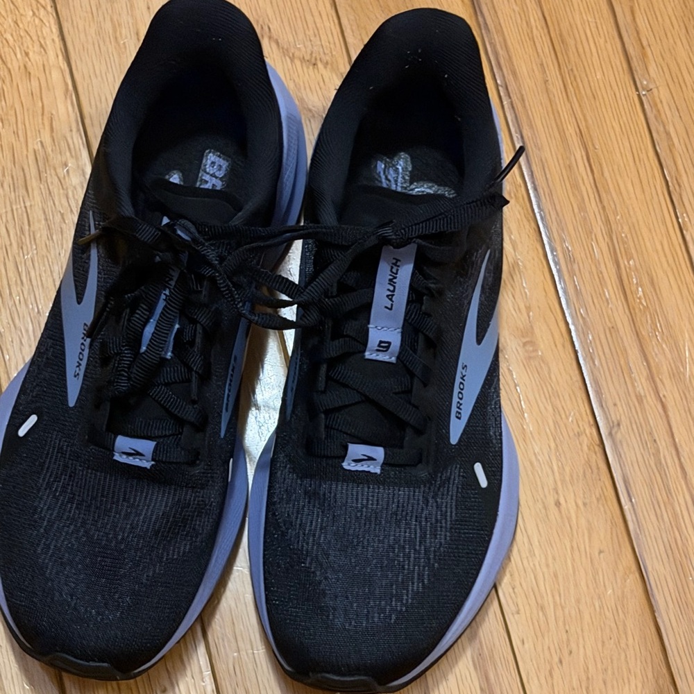Brooks Launch 9 Women’s Sneakers / Running Shoes SIZE 6.5